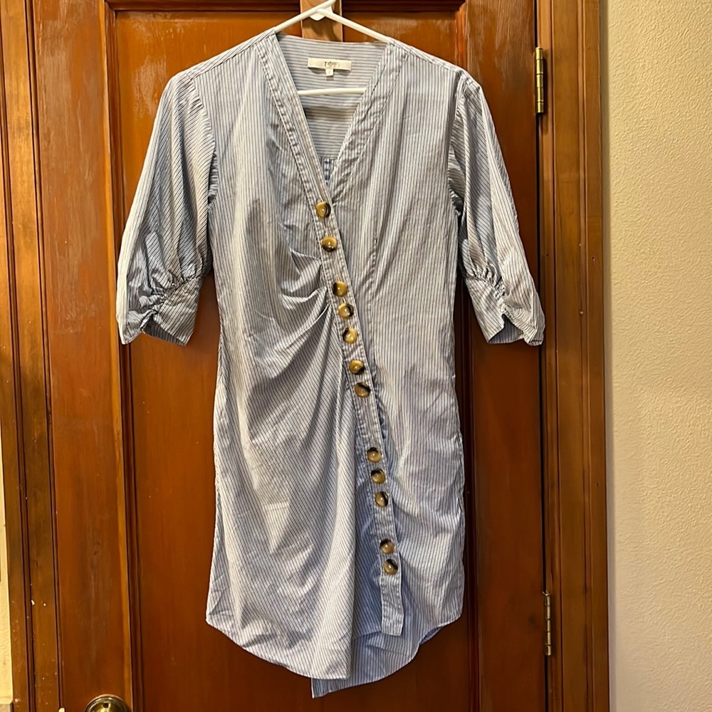 Tibi size 4 dress/tunic. Lots of ruched details. Hexagon buttons. Angled closure